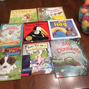 Lot of 8 kids books